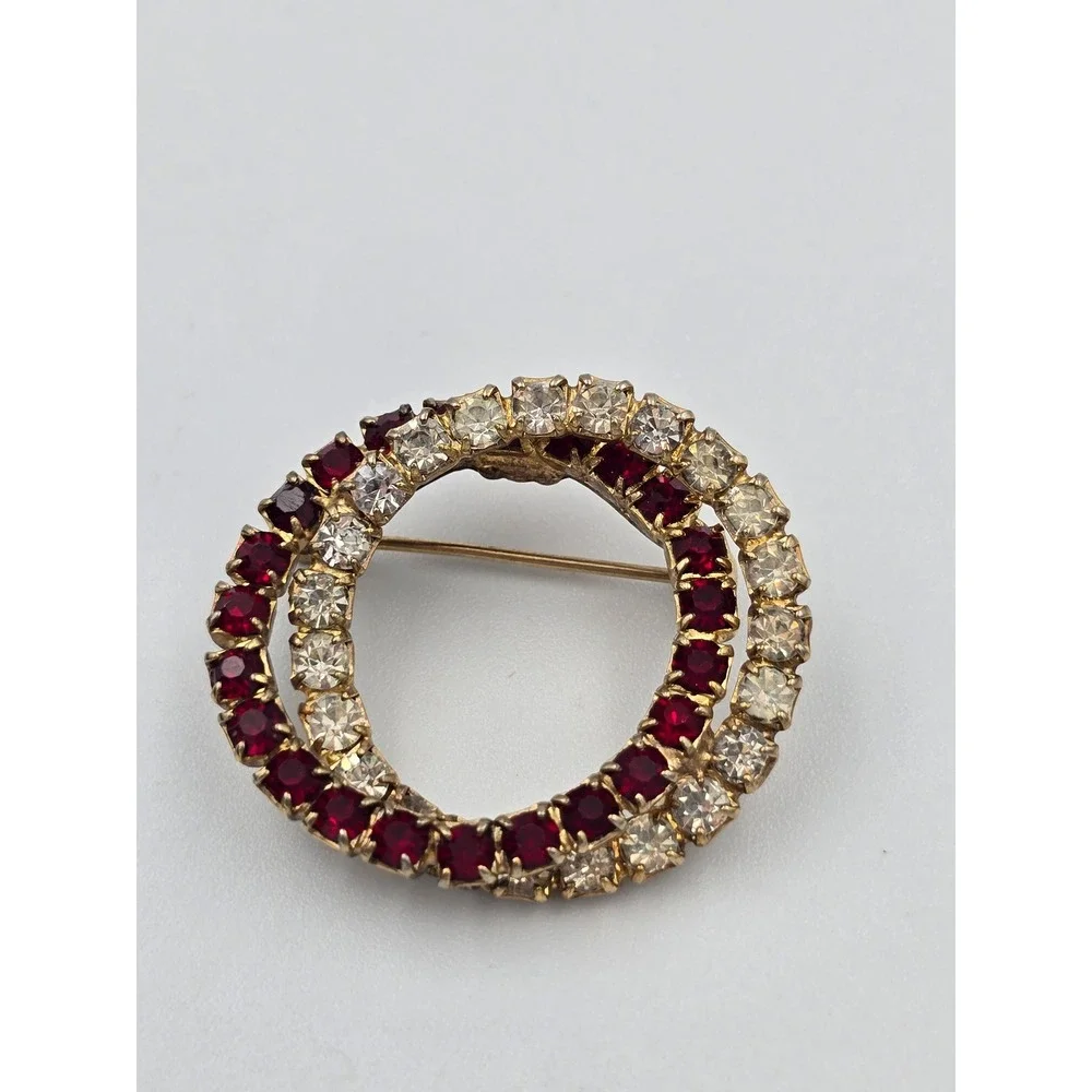Vintage Gold Tone Interlocking Double Circle‎ Rhinestone Brooch Pin Red Clear